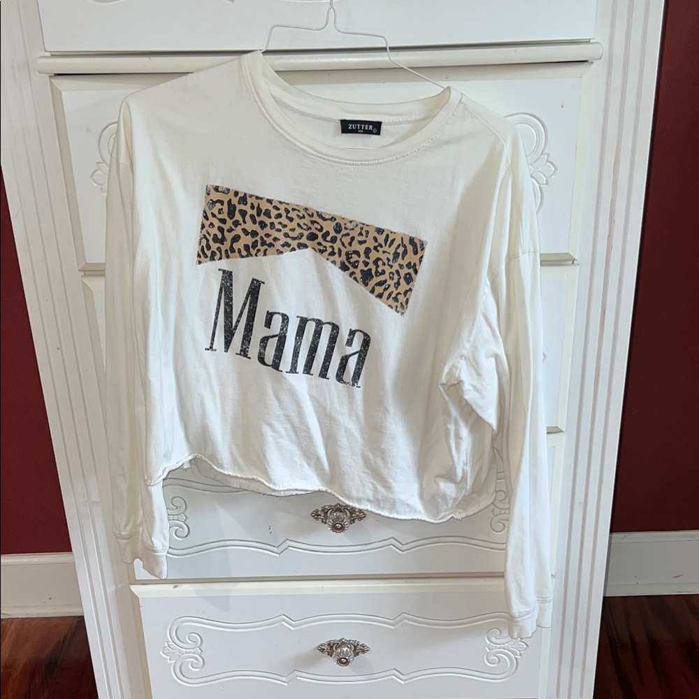 Zyem White 'Mama' Leopard Print Women's Crop Top